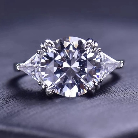 Silver 925 5CT Certified Lab Grown Diamond Brilliant Cut Claws Waddling Size 6,5 - Picture 1 of 13